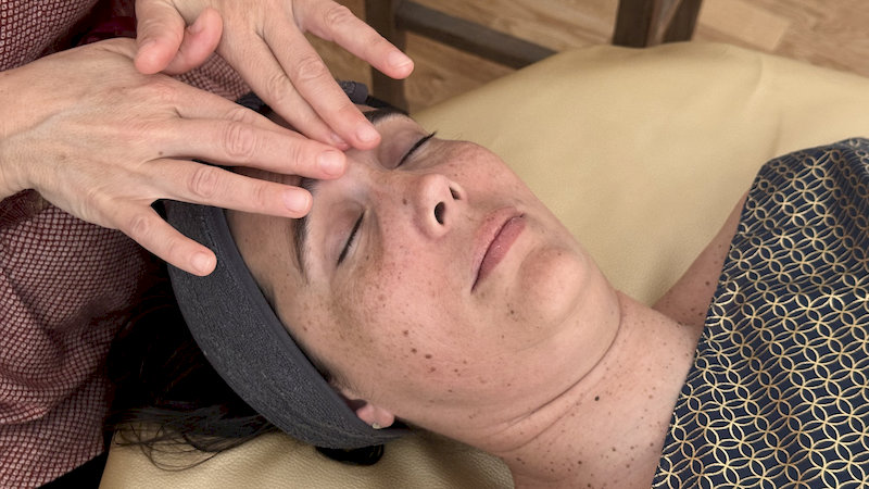 Massage lifting anti-âge visage kobido – Le Monde Sensible Montpellier