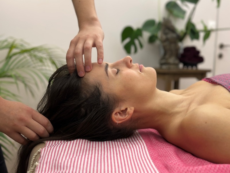 Massage ayurvédique de la tête et du crâne Shirotchampi  – Le Monde Sensible Montpellier